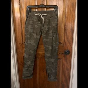 Vuori camo pants
